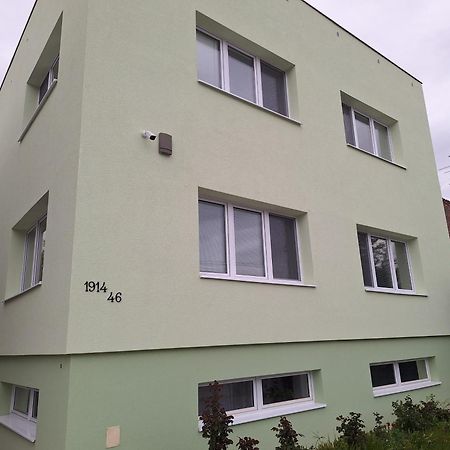 Apartmanovy Dom Stummerova Topolcany Ngoại thất bức ảnh