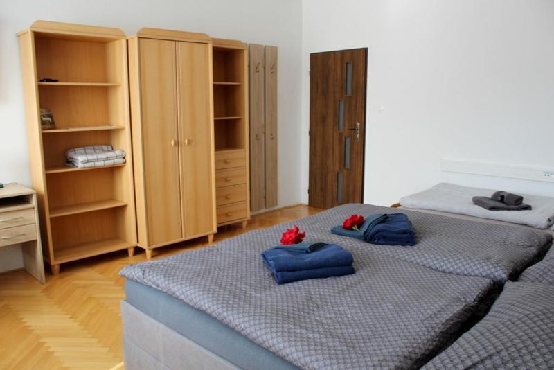 Apartmanovy Dom Stummerova Topolcany Ngoại thất bức ảnh